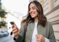 Por qué está de moda usar el celular sin funda y qué tan seguro es hacerlo