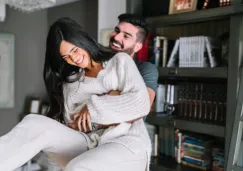 Los romances ocurren más en personas arriba de los 35 años. 