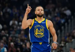 Stephen Curry hace tiro 'de otro planeta' y encesta desde el túnel rumbo al vestidor Stephen Curry hace tiro 'de otro planeta' y encesta desde el túnel rumbo al vestidor