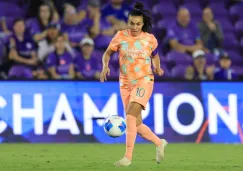 Marta felicitó a Lizbeth Ovalle por ganar el Premio Marta Marta felicitó a Lizbeth Ovalle por ganar el Premio Marta