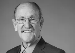 Su carrera en el mundo artístico comenzó tarde pero logró muchos papeles en teatro y televisión.