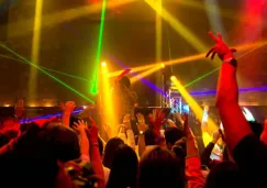 ¿Tu negocio pone música de Spotify o YouTube? Estas son las multas por usar canciones sin licencia