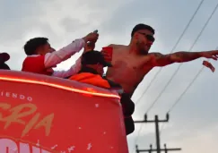 Afición revienta a Alexis Vega por aventar billetes en festejos: "que falta de respeto"