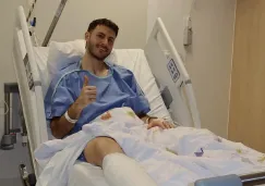 Santiago Giménez reaparece con mensaje en redes tras su operación de tobillo