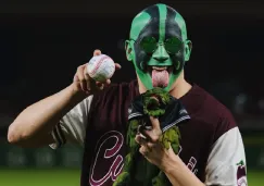 Mr. Iguana protagonizó el lanzamiento de la primera bola
