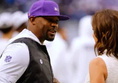 Vikings busca retener a Brian Flores