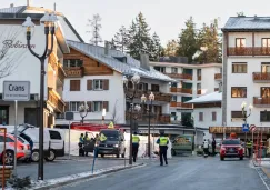 Cerca de 40 muertos y 115 heridos en incendio en un bar alpino en Suiza durante fiesta de Año Nuevo Cerca de 40 muertos y 115 heridos en incendio en un bar alpino en Suiza durante fiesta de Año Nuevo