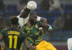 Senegal venció a Mali, que se quedó un hombre menos