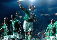 León venció a Cruz azul en el debut