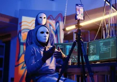 Se corre el riesgo de de fraude o de suplantación de identidad.