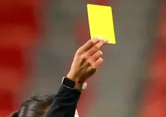 Mujeres agreden a árbitra en Ciudad de México tras derrota de su equipo