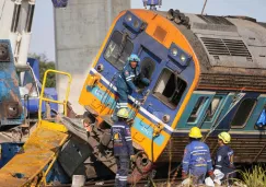 Dentro de los vagones iban 200 pasajeros, donde 8 están heridos de gravedad.