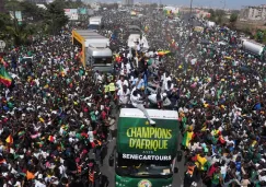 Jugadores de Senegal son aclamados como héroes en Dakar tras conquistar la Copa Africana
