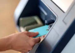 Desplazadores en cajeros automáticos: así operan para robar tarjetas y NIP en México Desplazadores en cajeros automáticos: así operan para robar tarjetas y NIP en México