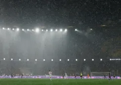 Palcos del Camp Nou no resisten la lluvia torrencial en Barcelona