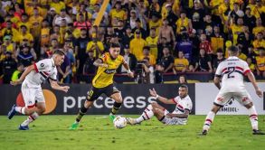 Joao Rojas sufrió escalofriante lesión en Libertadores