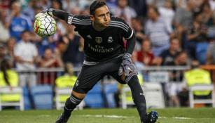 Keylor Navas cubriendo el arco del Real Madrid