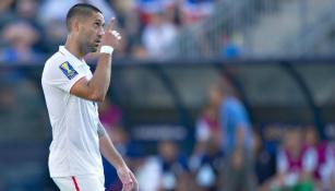 Clint Dempsey festeja un gol