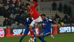 Raúl Jiménez en un partido con el Benfica en Copa