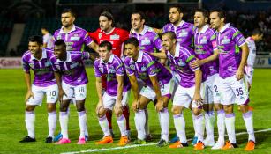 Jugadores de Chiapas posan previo a un partido de Liga MX