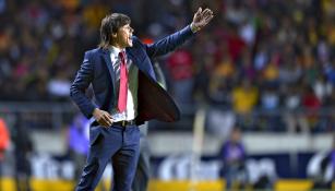 Almeyda durante el partido contra Monarcas