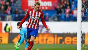 Torres celebra su gol número 100 frente al Eibar