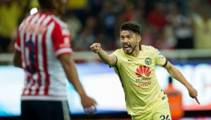Oribe Peralta festej su gol contra las Chivas