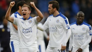 Los futbolistas del Leicester en el festejo tras un nuevo triunfo