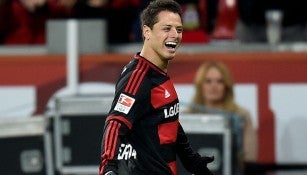 Javier Hernández festeja su anotación con Leverkusen