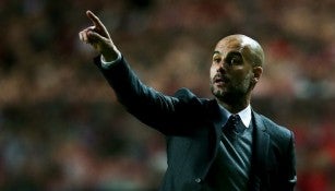 Pep Guardiola durante un juego con el Bayern Munich