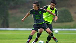 Fierro y Torres, en un entrenamiento del Tri Sub 23