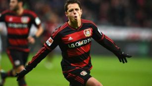 Chicharito celebra un gol con el Bayer Leverkusen