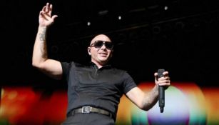 Pitbull durante uno de sus conciertos