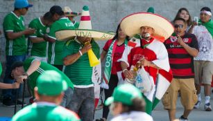 La afición llegando al Georgia Dome para vivir el amistoso entre México y Paraguay