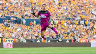 Jonathan Orozco celebra un gol de Rayados