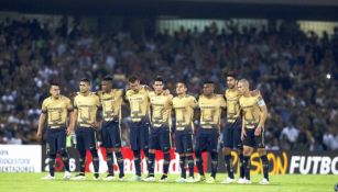 Jugadores de Pumas durante tanda de penaltis de Libertadores