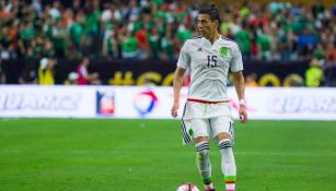 Héctor Moreno en un partido del Tri