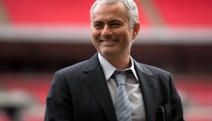 Mourinho sonríe en una sesión en Wembley