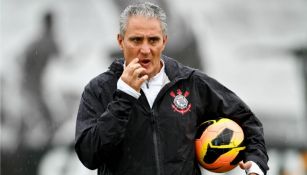 Tite, durante un entrenamiento del Corinthians