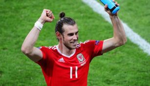 Bale festeja un triunfo de Gales
