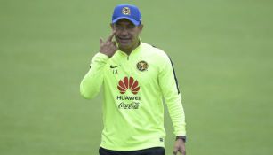 Ambriz pide atención en entrenamiento de América 