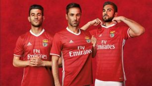 Jugadores del Benfica presentan nueva indumentaria