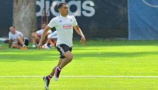 José Juan Vázquez en un entrenamiento con Chivas