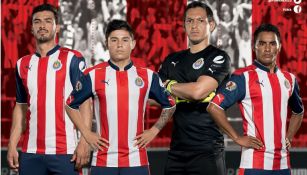 Alanís, López, Cota y Vázquez posan con el nuevo uniforme