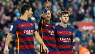 Neymar celebra un gol junto a Luis Suárez y Lionel Messi