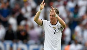 Schweinsteiger se despide de la afición tras juego en Eurocopa