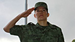 María del Rosario Espinoza saludando