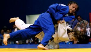 Edna Carrillo disputa un combate de Judo en Río
