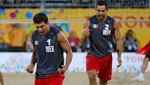 Rodolfo Ontiveros y Juan Virgen festejan una victoria en Río 2016