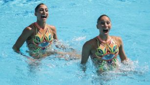 Mexicanas durante la prueba de nado sincronizado